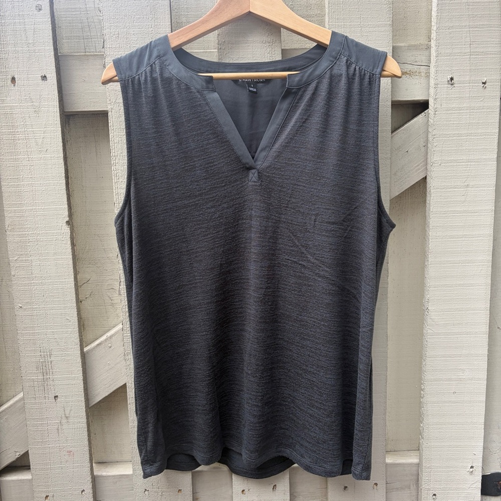 41 Hawthorn Sleeveless V-Notch Tank in Charcoal